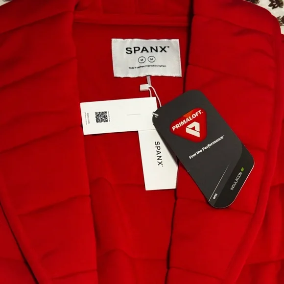 SPANX AirEssentials®
Puffy Vest - Picture 5 of 6